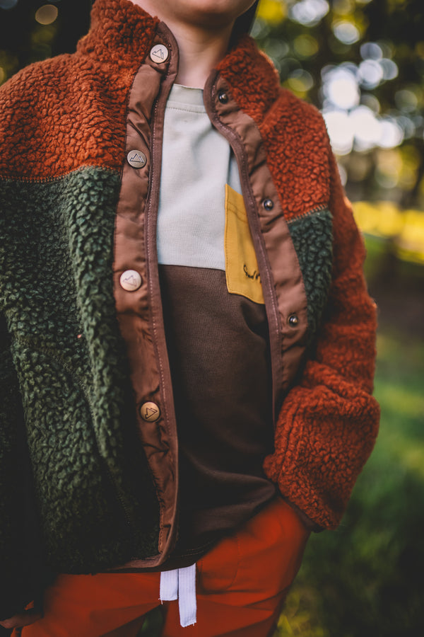 Evergreen Elk Colorblock